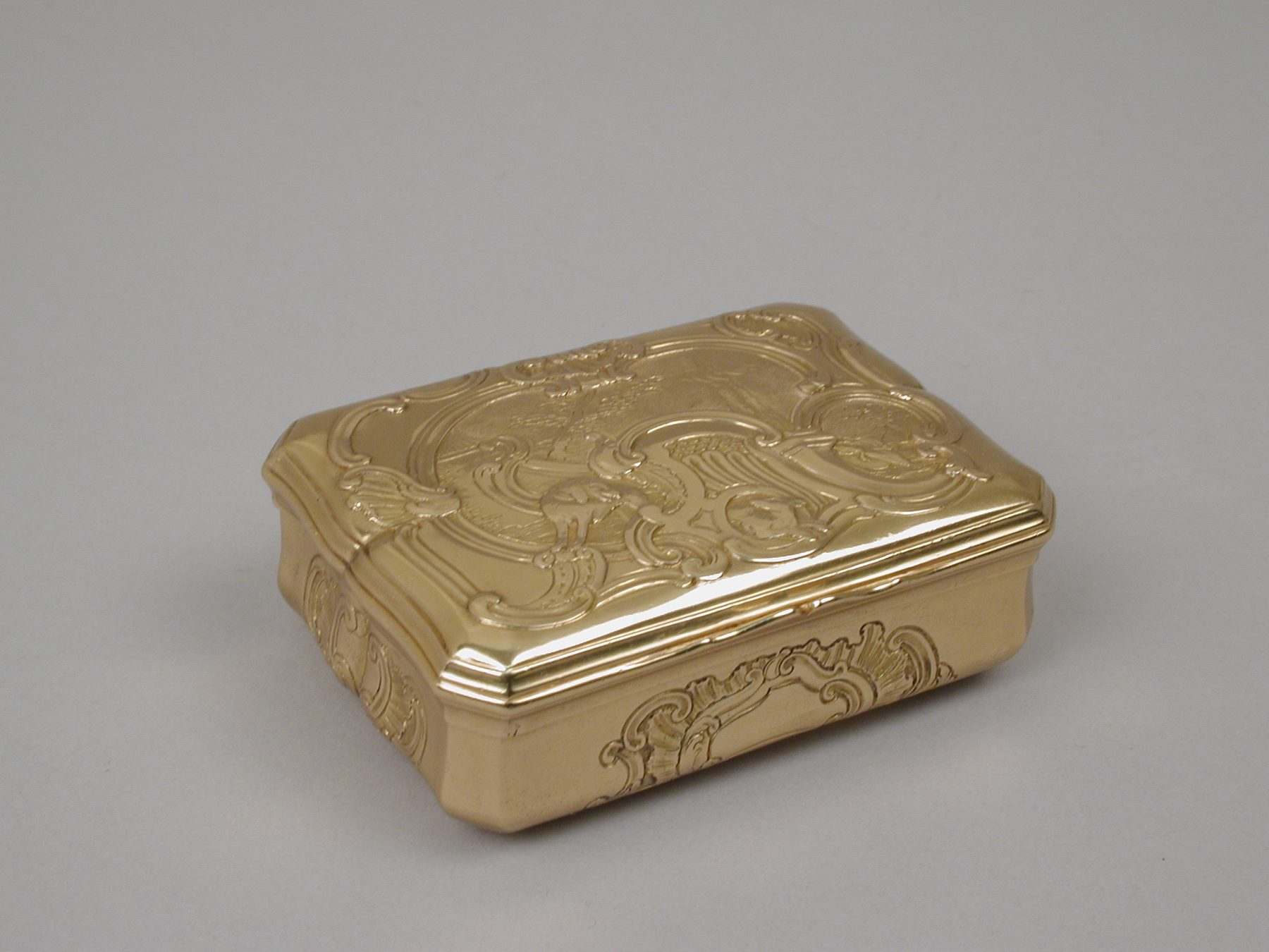 Silver box, English, 1736